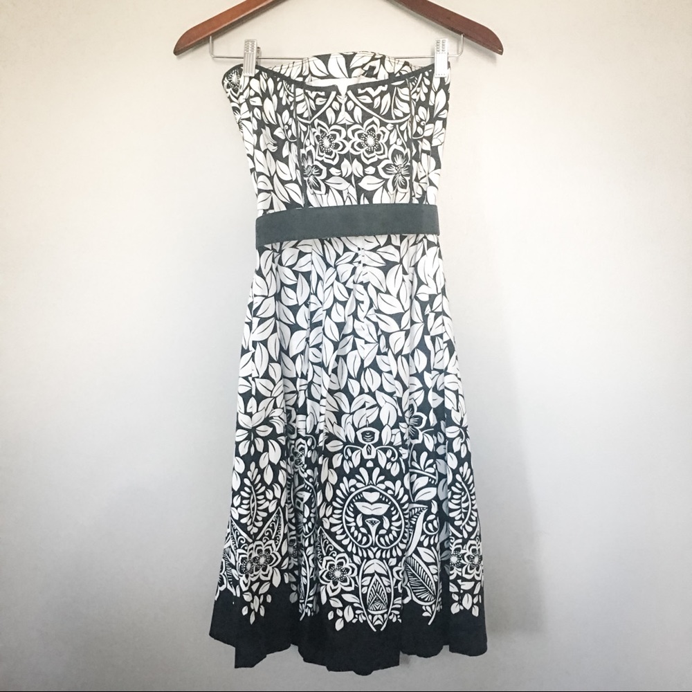 WHBM Fit and Flare Strapless Dress Size 10 - Picture 5 of 9